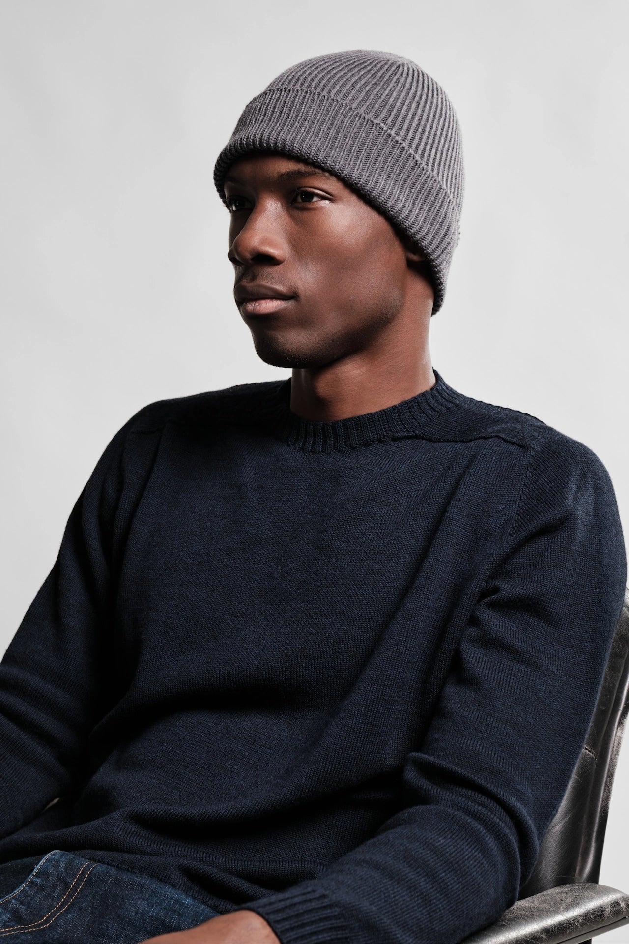 Gris foncé