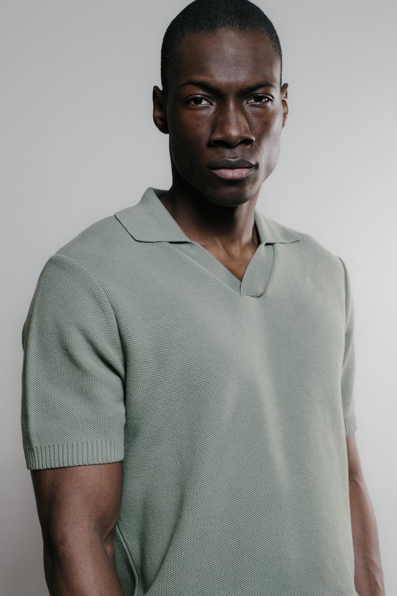 Polo Agop vert militaire en coton – maille légère – Nitto Knitwear