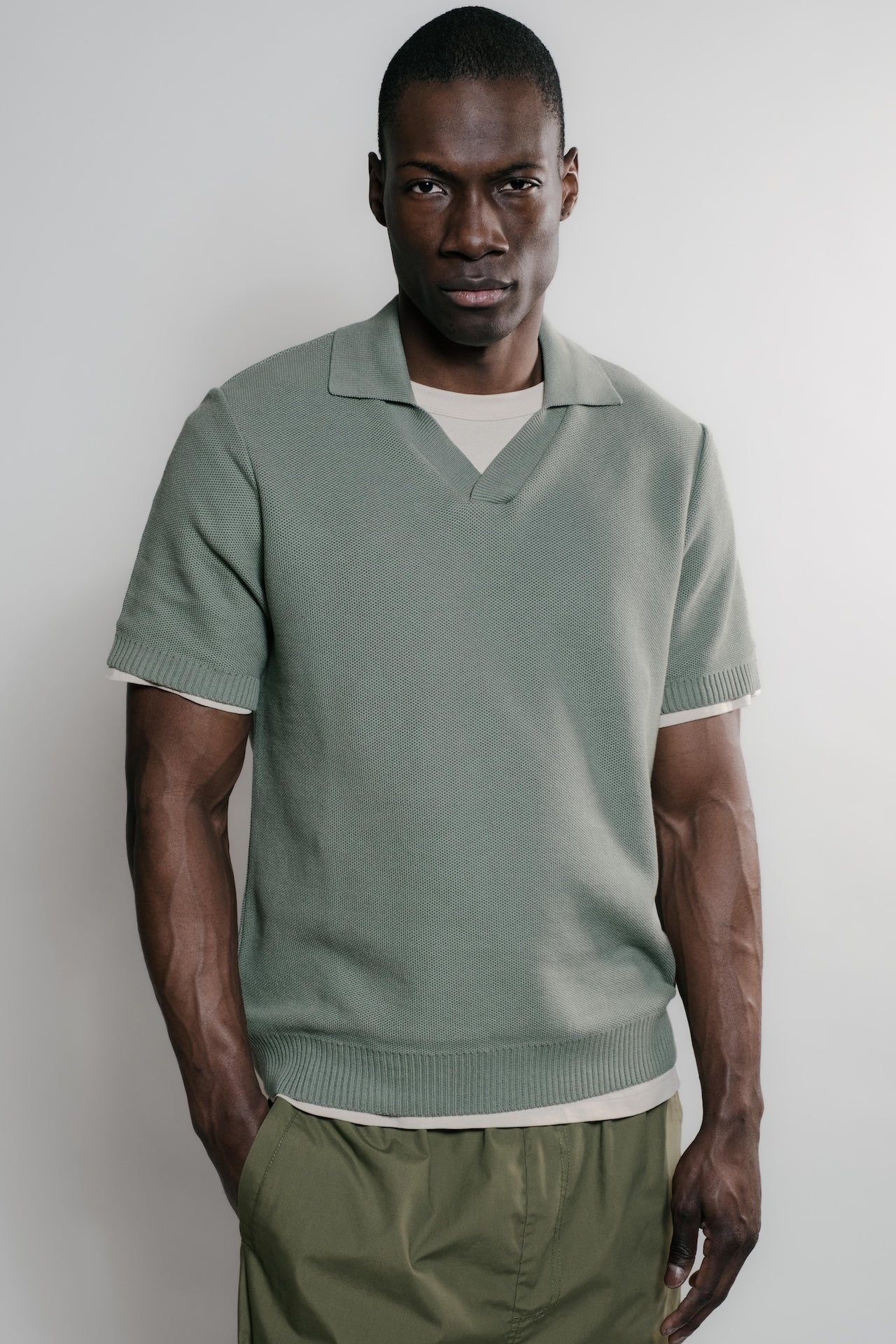 Polo Agop vert militaire en coton – maille légère – Nitto Knitwear